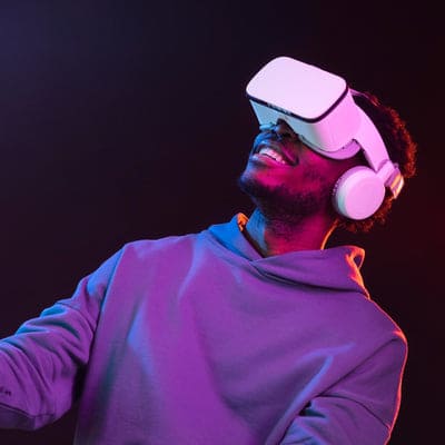 نظارات الواقع الافتراضي